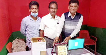 ‘মাস্ক ছাড়া খুলবে না ঘরের দরজা’