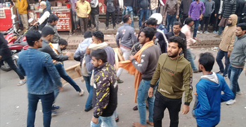 বগুড়ায় বিজয় দিবসের অনুষ্ঠানে ছাত্রলীগের হাতাহাতি