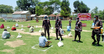 কুমিল্লা সীমান্তের ৯ শতাধিক পরিবার পেল বিজিবির ত্রাণ