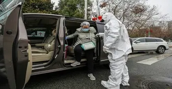 Pregnant women scared to give birth in virus-hit China