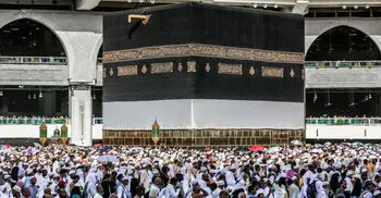 Saudi suspends entry for Umrah amid coronavirus fears