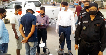 আড্ডা দেয়ায় সিরাজগঞ্জে ১৩৭ জনকে জরিমানা