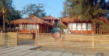 সেন্টমার্টিনের হোটেল-রেস্তোরাঁর বর্জ্য যাচ্ছে সাগরে!