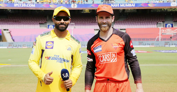 জয়ের খোঁজে চেন্নাইকে ব্যাটিংয়ে পাঠালো হায়দরাবাদ