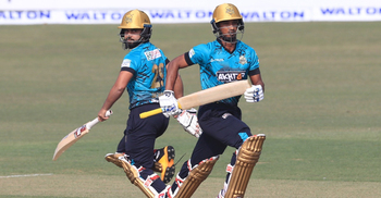 থিসারার স্লোয়ার জাদুতে মাঝারি সংগ্রহে আটকা চট্টগ্রাম