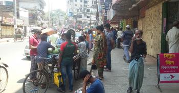 অরক্ষিত চট্টগ্রাম, মানুষের আসা-যাওয়া চলছে হরদম