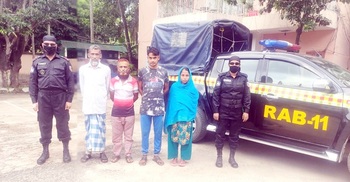 Four including a couple held with drugs