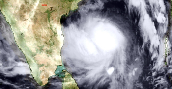 ঘূর্ণিঝড় ‘অশনি’র প্রভাবে হাতিয়ায় নৌ-চলাচল বন্ধ