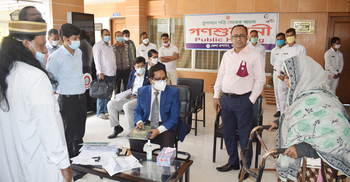 সমস্যার কথা বলছে জনতা, সমাধান করছেন ডিসি