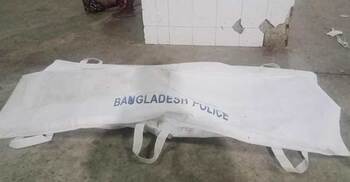 শায়েস্তাগঞ্জে ট্রেনের ছাদ থেকে পড়ে তরুণ নিহত