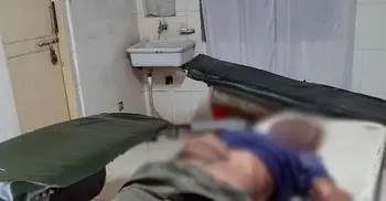 চলন্ত বাসের দরজায় থাকা হেলপারের পা বিচ্ছিন্ন হয়ে মৃত্যু