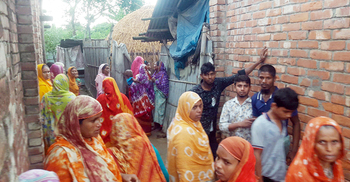 বজ্রপাতে প্রাণ গেলো দুইজনের