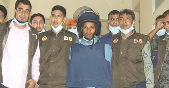 দ্বিতীয় দফার রিমান্ড শেষে আদালতে রবিউল