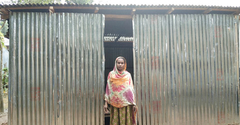 এমপির দেয়া ঘরে মল্লিকাদের বাস