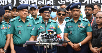 চলন্ত বাসে ডাকাতি-ধর্ষণ: অভিযুক্তদের ধরতে কাজ করছে ডিবি