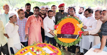 গাফ্‌ফার চৌধুরীর সমাধিতে ডিএনসিসির শ্রদ্ধা