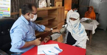 বিনামূল্যে সেবা দিচ্ছেন দম্পতি