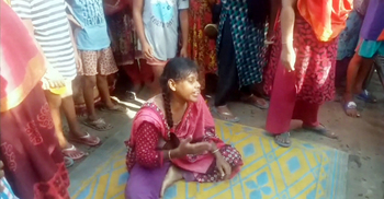 মায়ের ছোড়া কাঠের আঘাতে প্রাণ গেলো মেয়ের