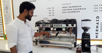 কক্সবাজারের ‘মারমেইড কফি’ এখন নওগাঁয়