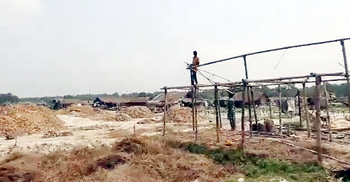 শেষের পথে শুঁটকি মৌসুম, দুবলার চর ছাড়ছেন জেলেরা