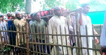 ঈদের নামাজে সেজদারত অবস্থায় ইমামের মৃত্যু