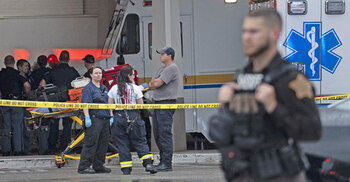 Three dead in shooting at US mall