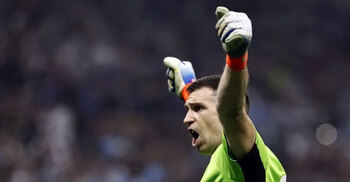 শেষের নায়ক এমিলিয়ানো মার্টিনেজ