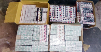 খাটের নিচে মিললো ২৩৩ কার্টুন নকল সিগারেট