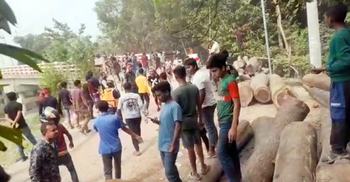 ফরিদপুরে দুই গ্রামবাসীর মধ্যে দফায় দফায় সংঘর্ষ, আহত ৪০