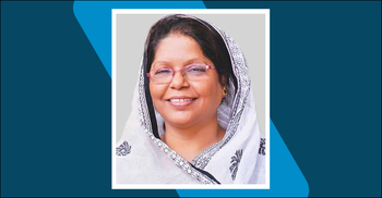 শেখ হাসিনা সেদিন ফিরেছেন জনমানুষের নেত্রীর বেশে