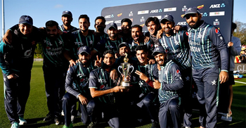 এবার বিশ্বকাপে চোখ পাকিস্তানের