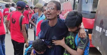 ফেনীতে ধর্ষণবিরোধী লংমার্চে হামলা