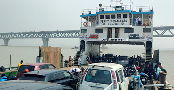 শিমুলিয়ায় ফেরি চালু হতে আরও ৩-৪ দিন