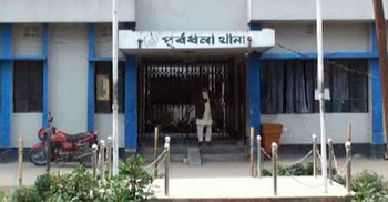 ঝোপের পাশে মিললো মানুষের খণ্ডিত পা