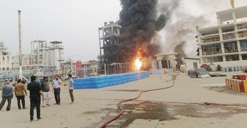 শ্রীপুরে কেমিক্যাল কারখানায় ভয়াবহ আগুন