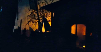 টঙ্গীতে আগুনে পুড়লো অর্ধশতাধিক ঘর