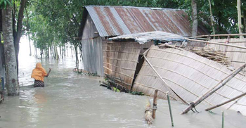 বিপৎসীমার ওপরে ব্রহ্মপুত্রের পানি, ২০ গ্রাম প্লাবিত