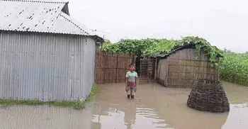 Flash floods inundate parts of Sunamganj town; 250 villages flooded in Kurigram