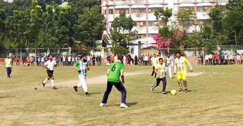 পঞ্চগড়ে কলেজশিক্ষকদের প্রীতি ফুটবল প্রতিযোগিতা অনুষ্ঠিত