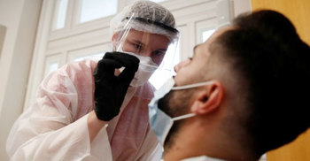 Coronavirus: Cases in France leap past 10,000 a day