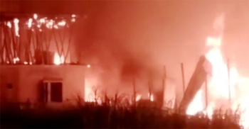 কোনাবাড়িতে ঝুটের গুদামে আগুন