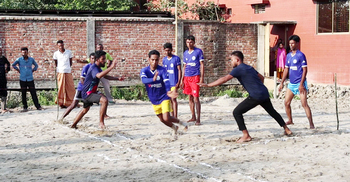নওগাঁয় গ্রামবাংলার ঐতিহ্য ‘গাদন’ প্রতিযোগিতা শুরু