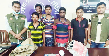 মেহেরপুরে পাঁচ জুয়াড়ি গ্রেফতার