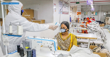 নিবন্ধন ছাড়াই টিকা পাচ্ছেন ২৫ লাখ পোশাক শ্রমিক