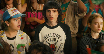 Netflix loses almost a million subscribers