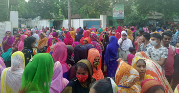 ঠিকমতো বেতন দেয় না, আমাদের কষ্টের কথা কারখানা কর্তৃপক্ষ শোনে না
