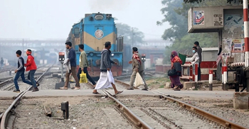 গাজীপুরে ট্রেনের ধাক্কায় প্রতিবন্ধী যুবকের মৃত্যু