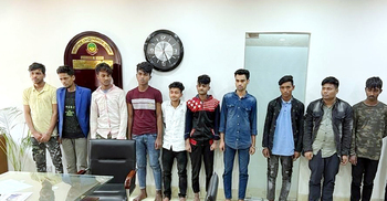 গাজীপুরে প্রাইভেটকার থামিয়ে ডাকাতি, গ্রেফতার ১০