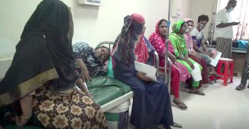 কারখানার খাবার খেয়ে অর্ধশতাধিক শ্রমিক অসুস্থ