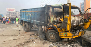 ক্ষতিপূরণের আশ্বাসে ৪ ঘণ্টা পর মহাসড়ক ছাড়লেন পোশাক শ্রমিকরা